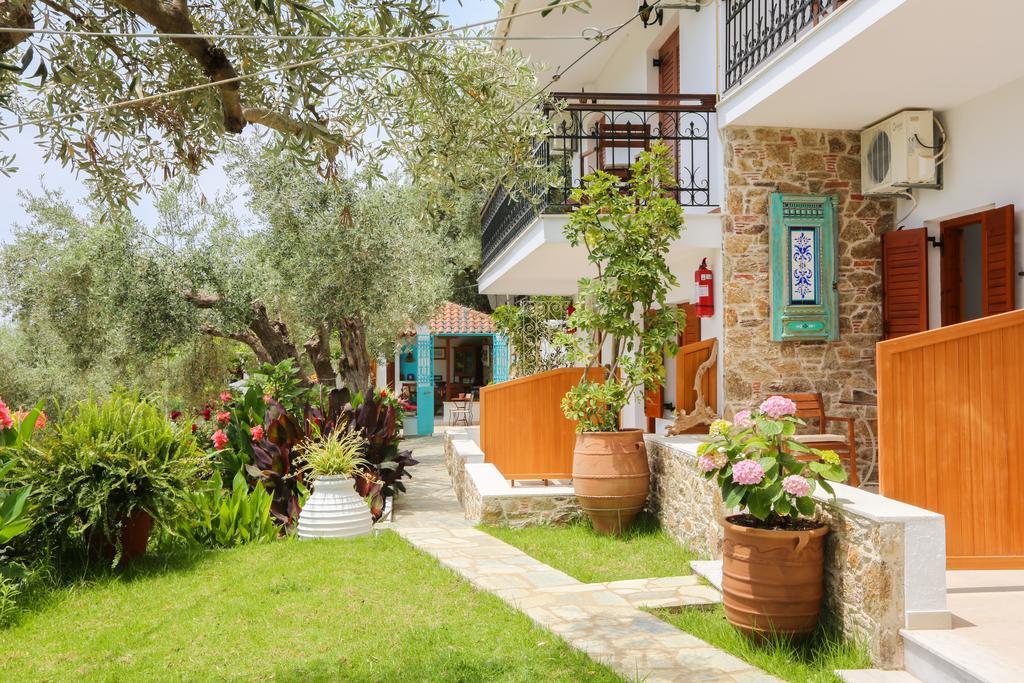 Eleni Platanias (Skiathos)
